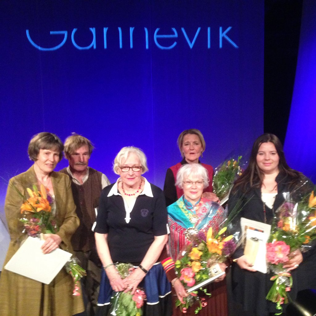 Fr v: Karin Rehnqvist, Niklas Ek, Gunvor Hägglof (Per Ganneviks änka), Britta Marakatt-Labba, Ann Petrén, Nelly Bonner (Lars Noréns dotter).